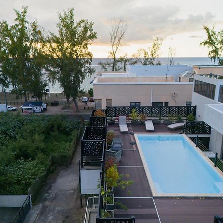Shanti Haveli Beachfront Apartments Flic en Flac Exterior photo