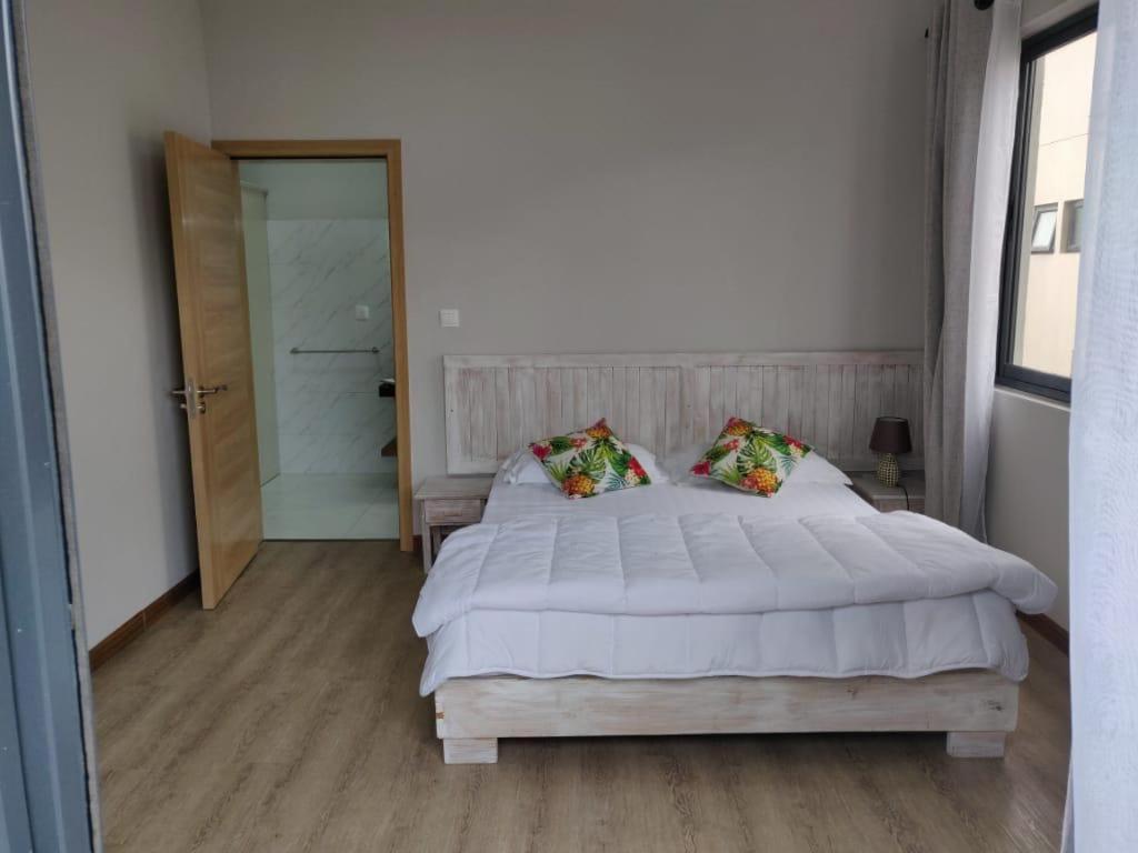 Shanti Haveli Beachfront Apartments Flic en Flac Exterior photo