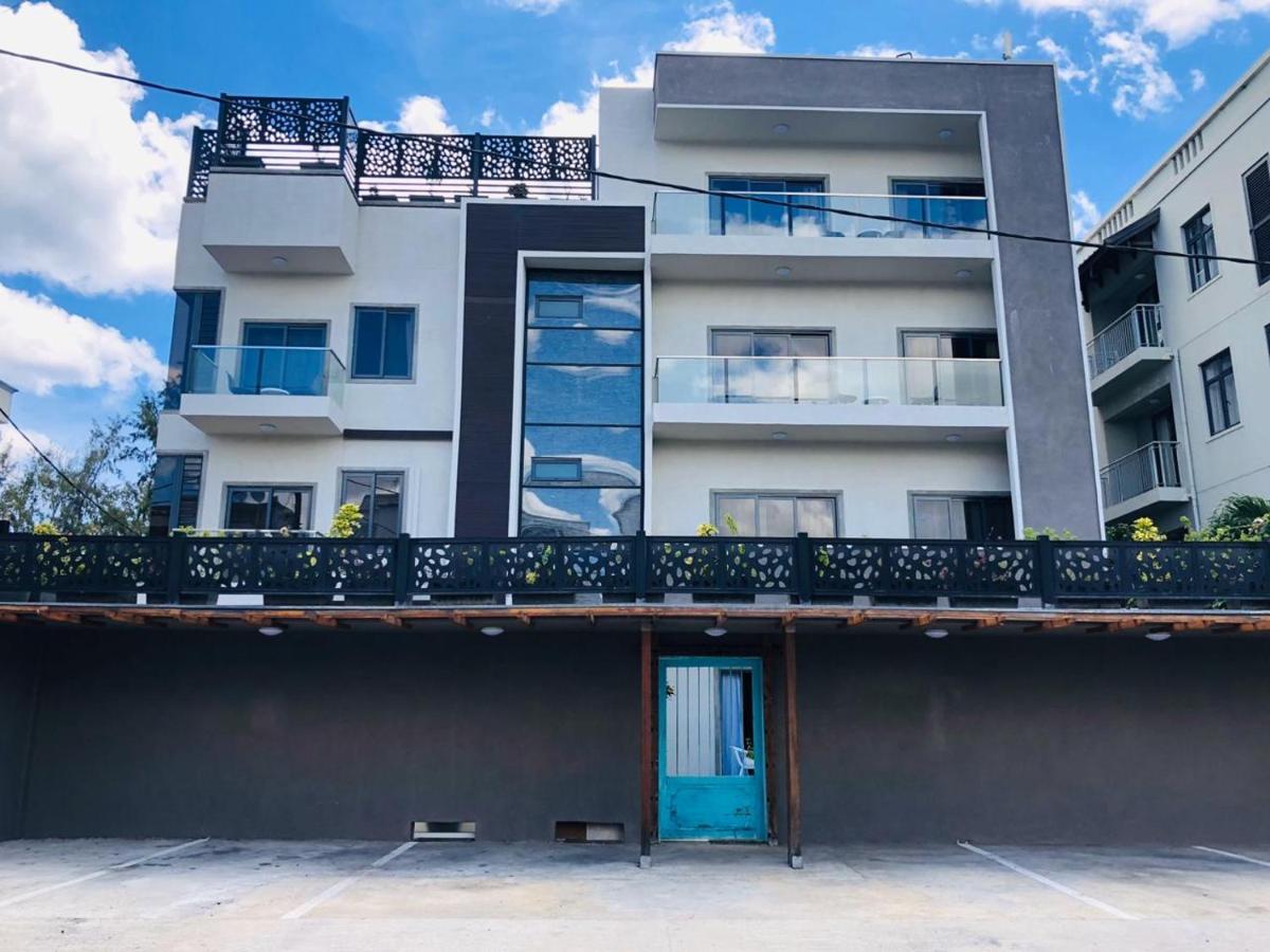 Shanti Haveli Beachfront Apartments Flic en Flac Exterior photo